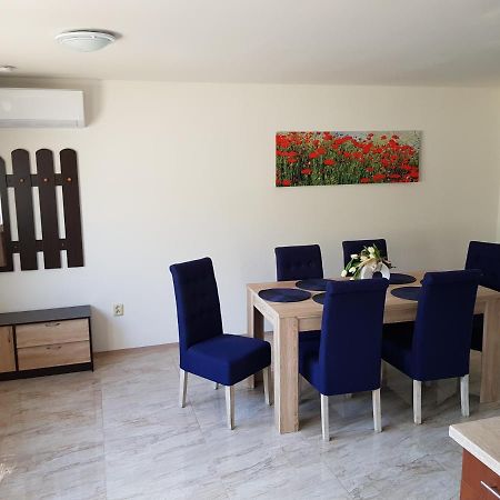 Apartman S Vinnym Sklepem Viktorie Pouzdrany Buitenkant foto