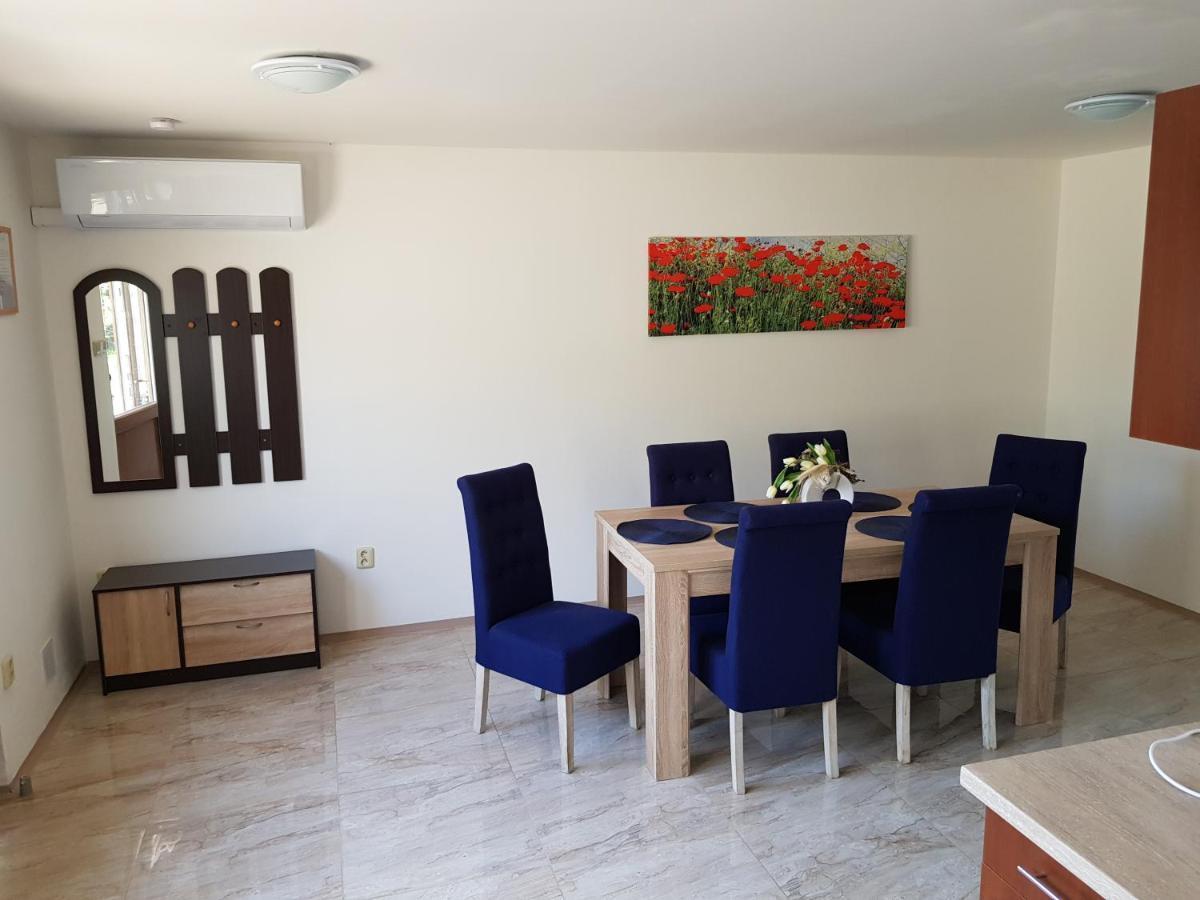 Apartman S Vinnym Sklepem Viktorie Pouzdrany Buitenkant foto