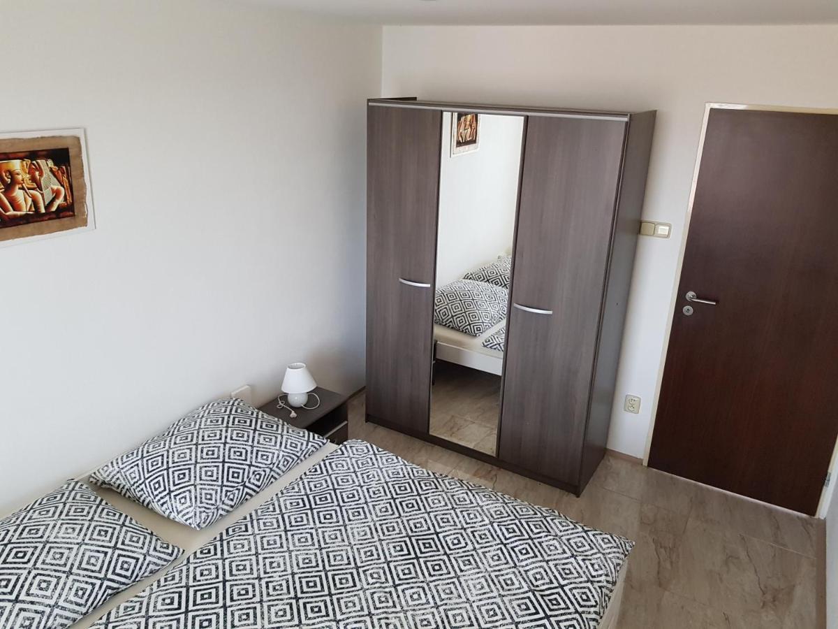 Apartman S Vinnym Sklepem Viktorie Pouzdrany Buitenkant foto