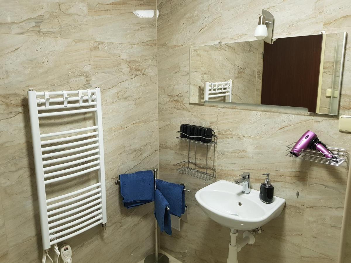 Apartman S Vinnym Sklepem Viktorie Pouzdrany Buitenkant foto