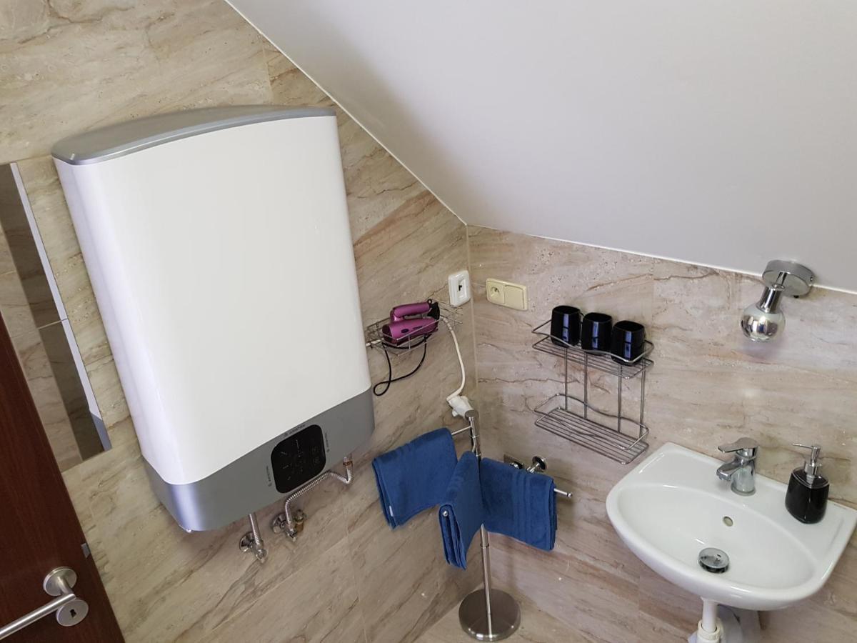 Apartman S Vinnym Sklepem Viktorie Pouzdrany Buitenkant foto