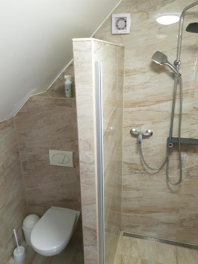 Apartman S Vinnym Sklepem Viktorie Pouzdrany Buitenkant foto
