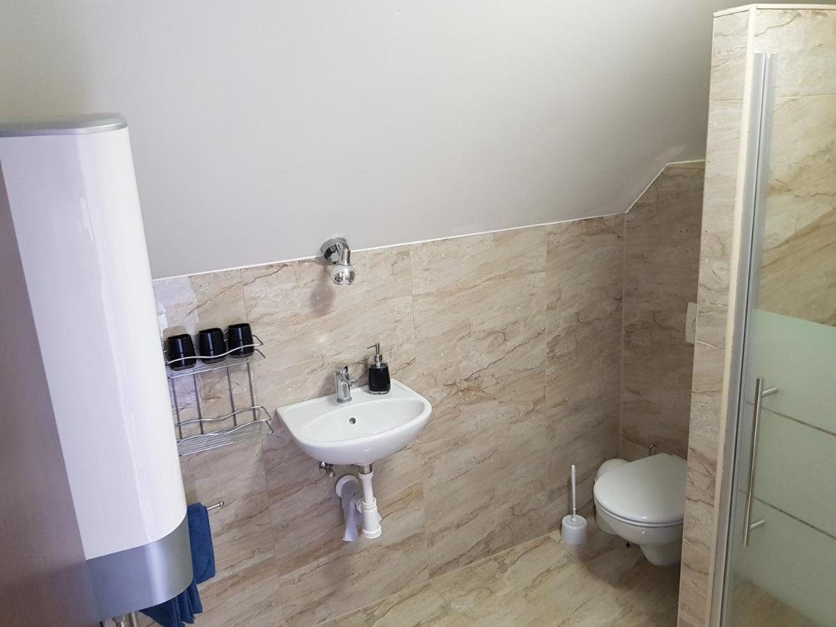 Apartman S Vinnym Sklepem Viktorie Pouzdrany Buitenkant foto